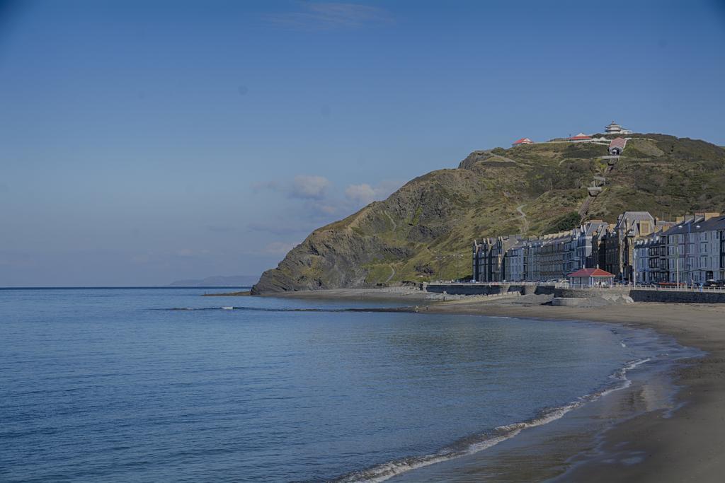 Awel Mor Holiday Apartment Aberystwyth Eksteriør billede