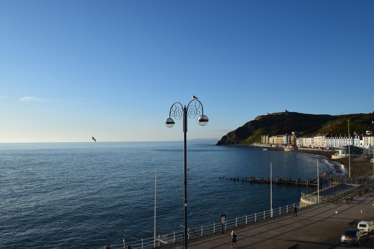 Awel Mor Holiday Apartment Aberystwyth Eksteriør billede